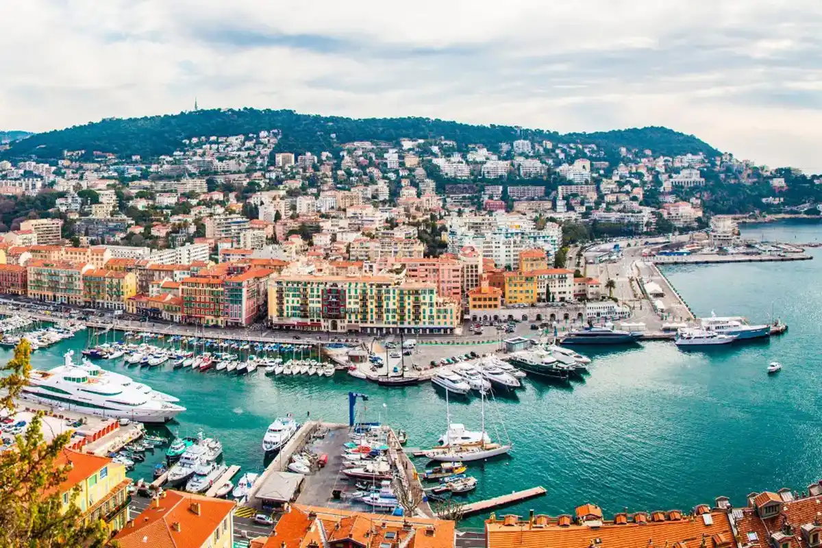 Remplacement pare-brise mobile Nice - Promenade des Anglais