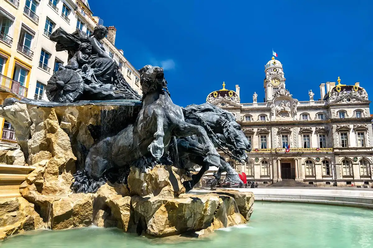 Remplacement pare-brise mobile Lyon - Place Bellecour