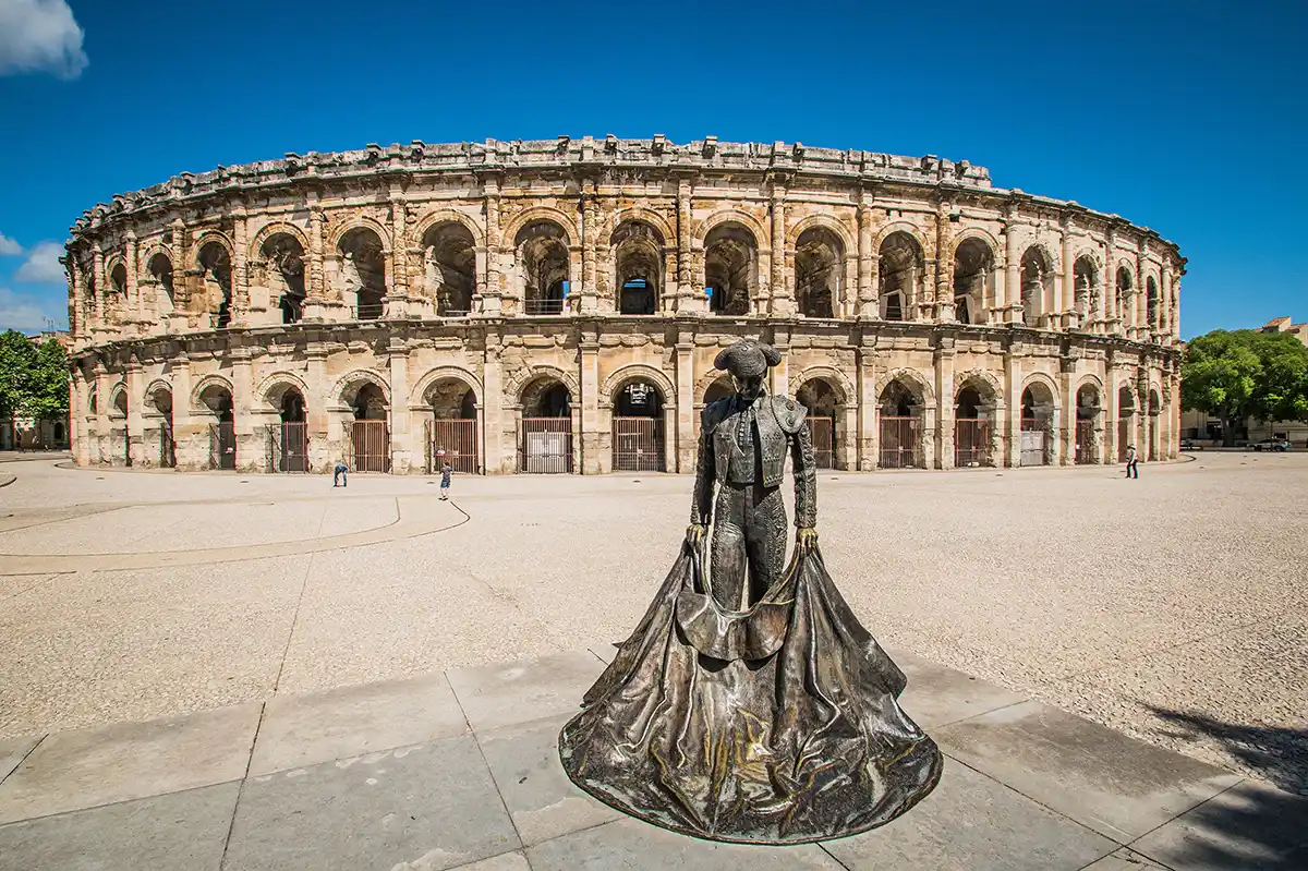 Remplacement pare-brise mobile Nîmes - Arènes romaines