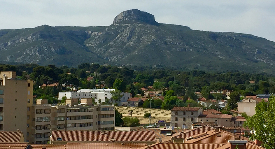 Remplacement pare-brise mobile Aubagne - Collines de Marcel Pagnol