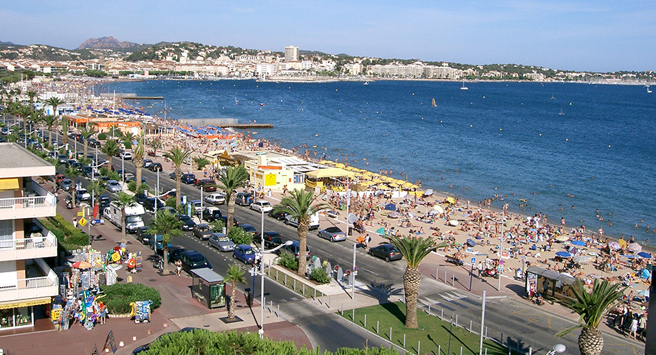 Remplacement pare-brise mobile Fréjus - Forum Julii et plages